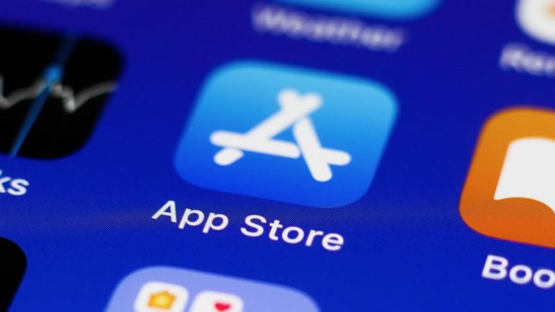 Apple: Αναγκάζει τους developers εφαρμογών να παρέχουν ξεκάθαρο τρόπο διαγραφής του λογαριασμού.