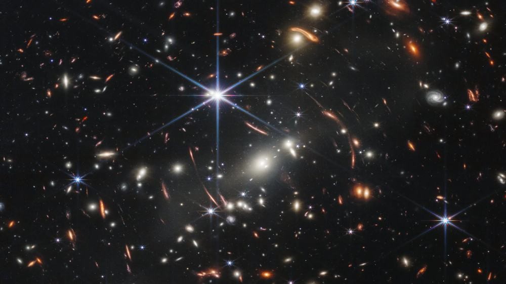 ΔΕΟΣ: Η πρώτη έγχρωμη εικόνα του πρώιμου Σύμπαντος από το James Webb Space Telescope.